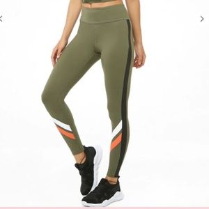 Forever 21 Active Legging - Large